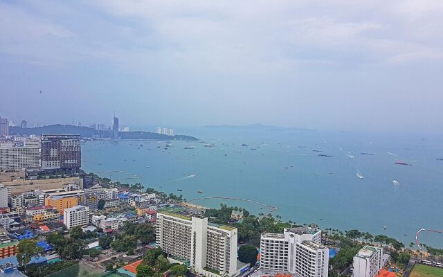 2BR Centric Sea 843 by Pattaya Holiday