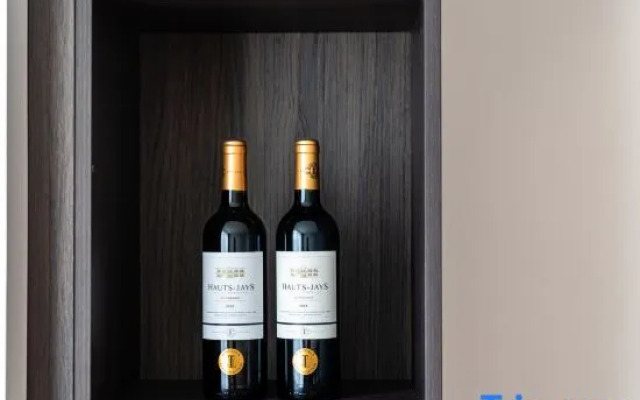 Poetry wine and youth