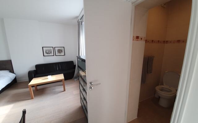 Studio Apartment in South Kensington 9