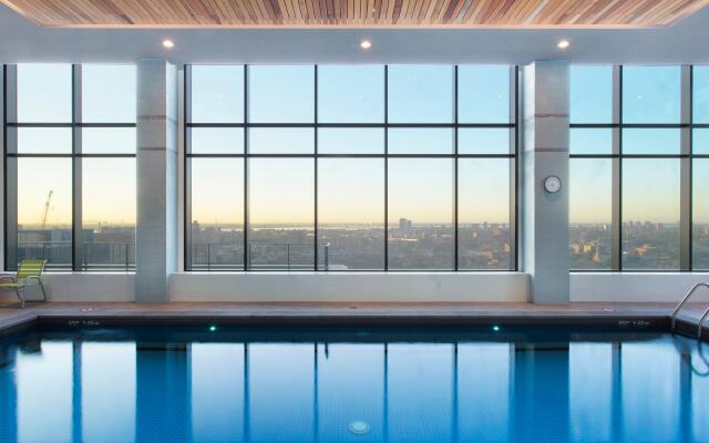 Holiday Inn Hotel & Suites Montreal Centre-ville Ouest by IHG