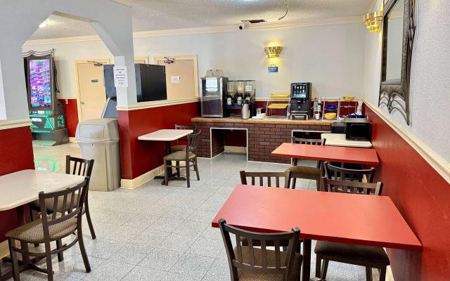 Days Inn by Wyndham Ruther Glen Kings Dominion Area