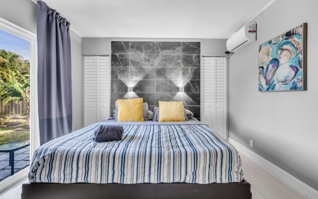 Hollywood Hills 3BD Home