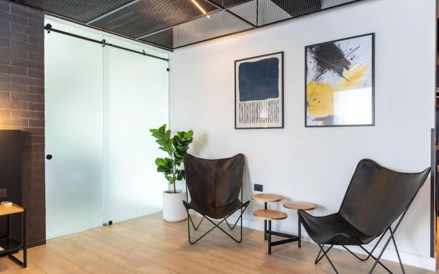 Fulton Business Luxury Hotel