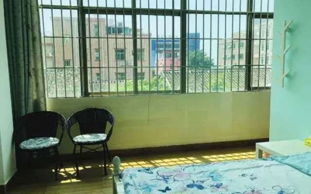 Left-hand hostel in Xichong,shenzhen