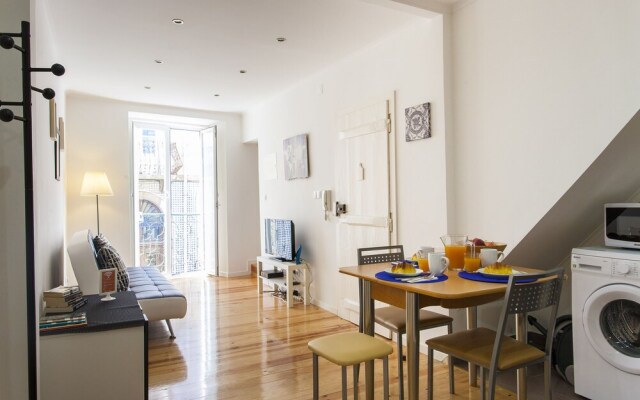 ALTIDO Cosy 1-bed flat w/balcony in Pena, close by subway, viewpoint&park
