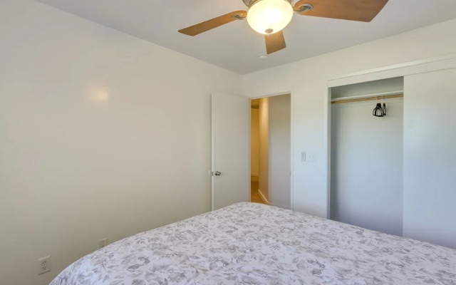Convenient Bakersfield Townhome With Patio!