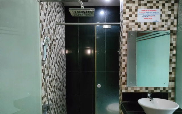 Lonari Hotel