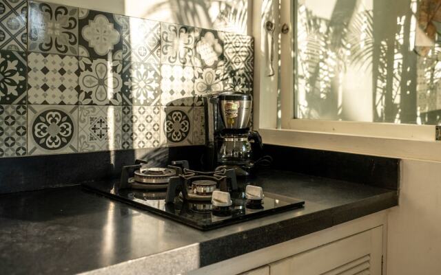 Romantic Jungle Villa, 1 BR, Ubud With Staff