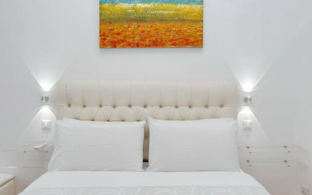 Chic Modern Apartment