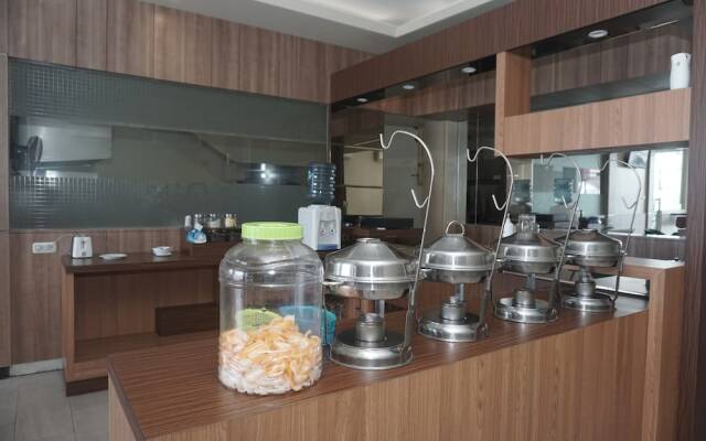 Cahaya 3 Hotel Near Juanda Airport