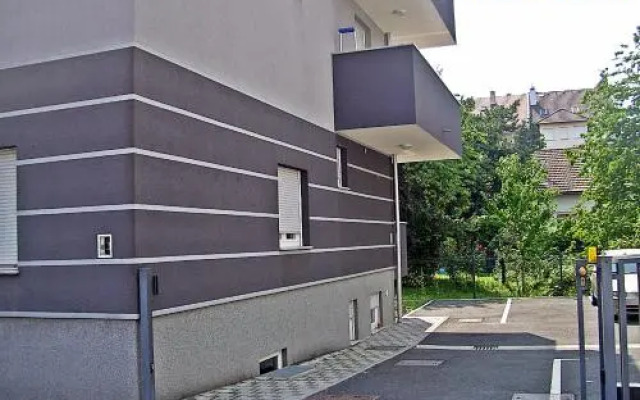 Apartments Tony