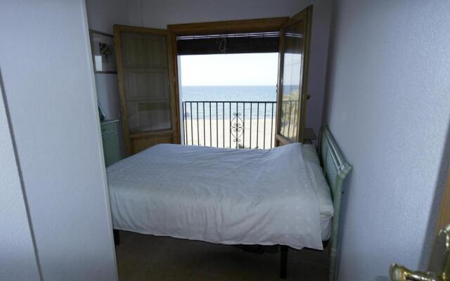 AR3B, Arsenal Barry, en primera línea