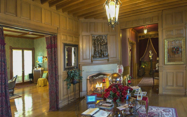 Alexander Mansion Bed and Breakfast