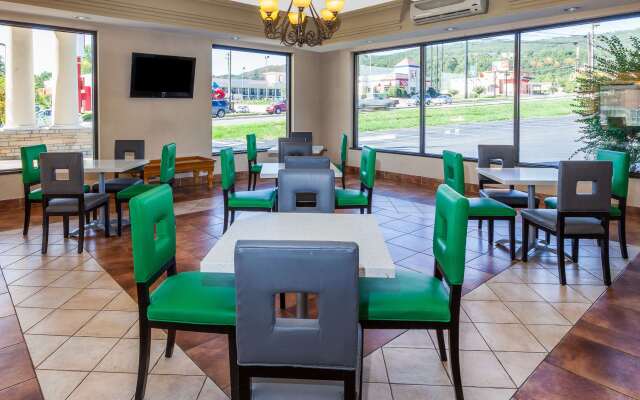 Days Inn by Wyndham Dalton