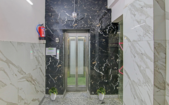 Super Hotel O Rishabh Inn