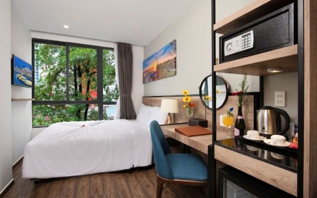 Titan Hotel (Formerly known as Golden Lotus Central)