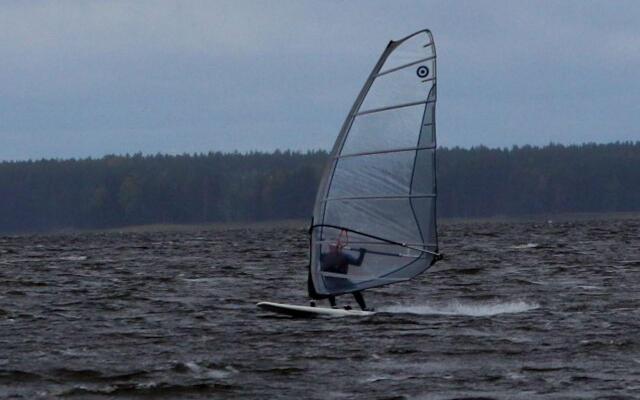 Спортивно-рыболовная база Здешево