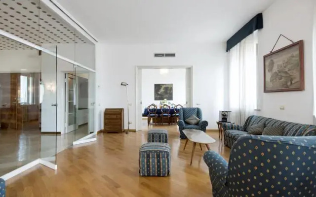 Repubblica Luxury at 15th Floor