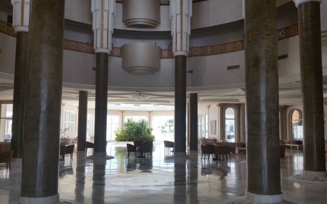 Royal Tulip Taj Sultan