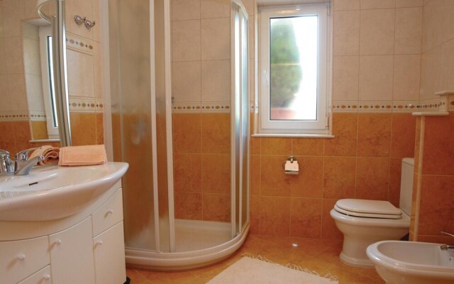 Awesome Apartment in Novigrad With 2 Bedrooms, Internet and Outdoor Swimming Pool