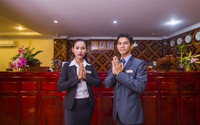 Good Luck Day Hotel
