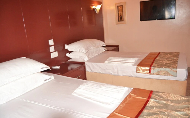Sunset Vista Hotel