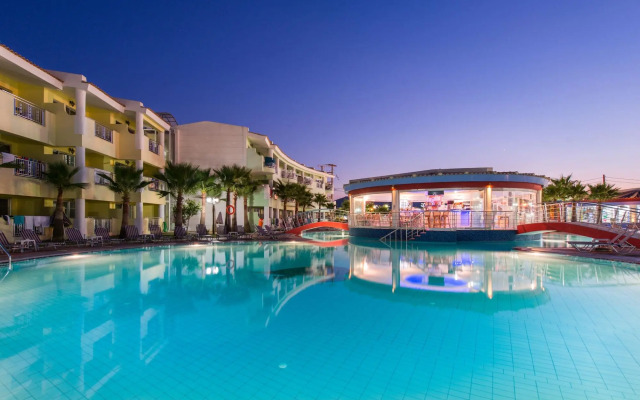 Caretta Beach Resort & Waterpark