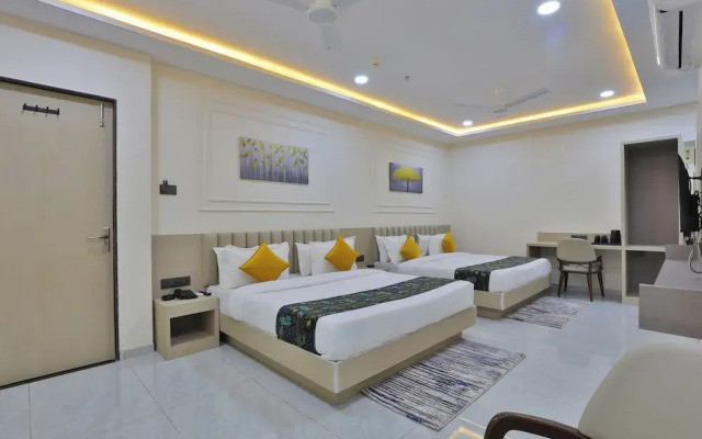 Hotel The Grand Radhey