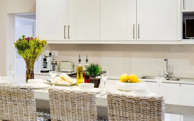 Elegant Charm Retreat Central Treasure