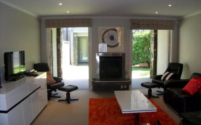 Pauanui Lakes - Pauanui Holiday Home