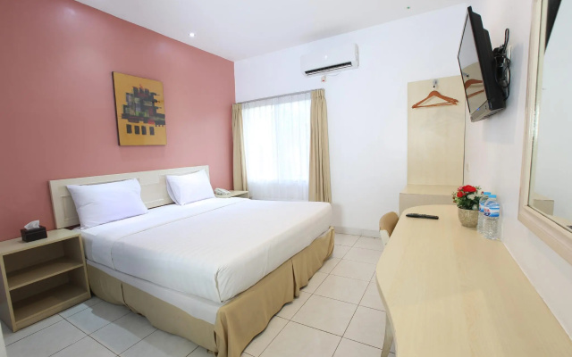 Cengkareng Transit Hotel – Guest Rooms – Tangerang