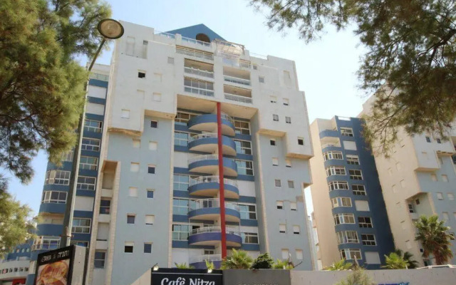 Royal Apartments , Blvd Nitza 8