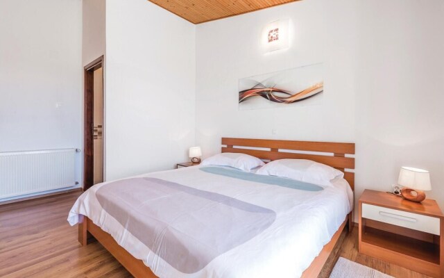 Nice Home in Banjol With Wifi and 3 Bedrooms