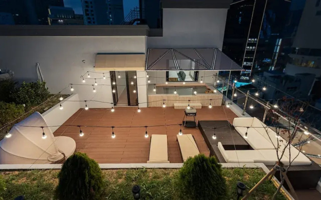 SeoMyeon Denvasta Central Hotel