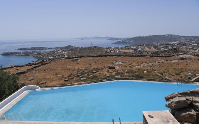 Rock Villa-Guest house by Neuvel