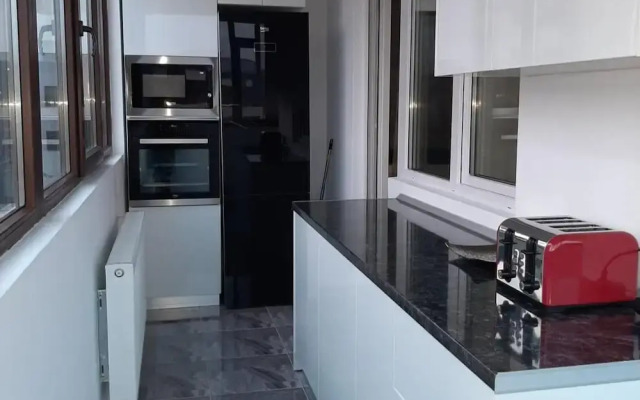 2 Bed-aircon-free Parking-city Centre