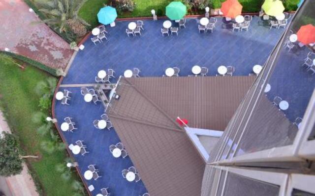Hotel Hadaik Ain Asserdoune