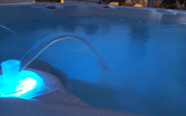 KASTRON AIOLOS 2 at Voutakos Paros