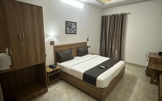 Gulnaar Inn