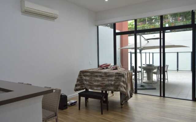 Modern and Spacious 2 Bedroom Apartment in Ultimo