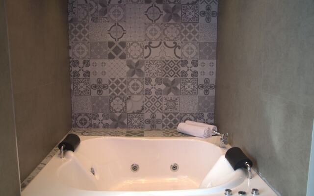 Izza Hotel