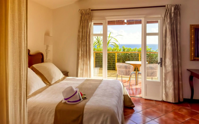 Blue Margouillat Seaview Hotel