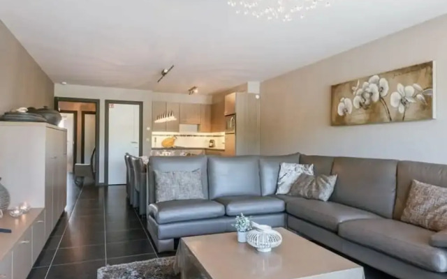 Bright Apartment With Parking Near the Beach