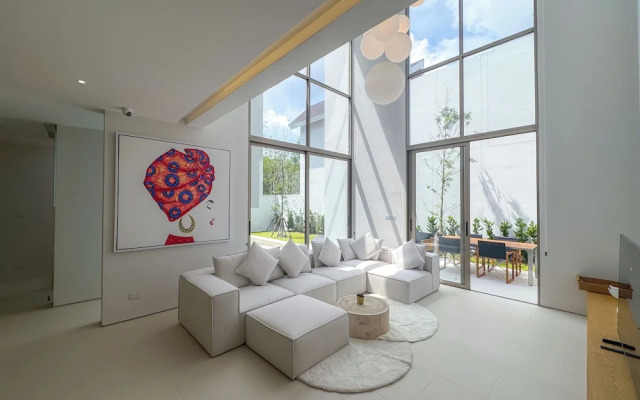 Luxury 3BR Pool Villa PrideLux 4 L10