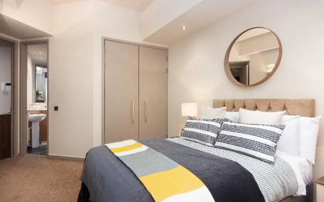 Luxurious Lawrence House Serviced Apartment