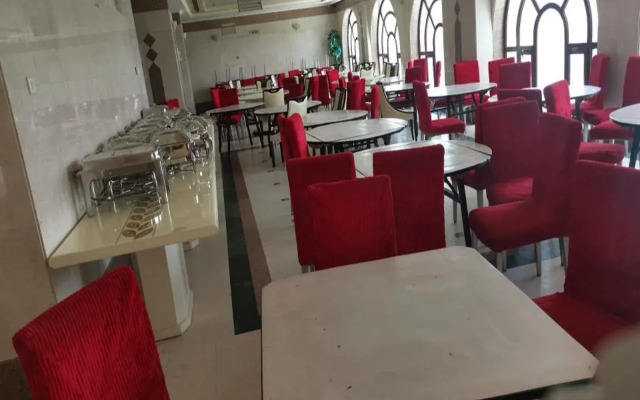 Paradise Hotel