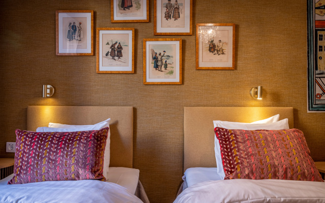 Lady Hamilton Hotel