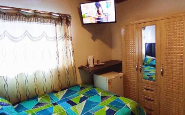Sir Pinto Holiday Inn