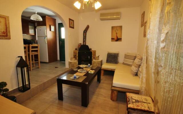 Eygenias House