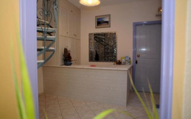 Noe Rooms